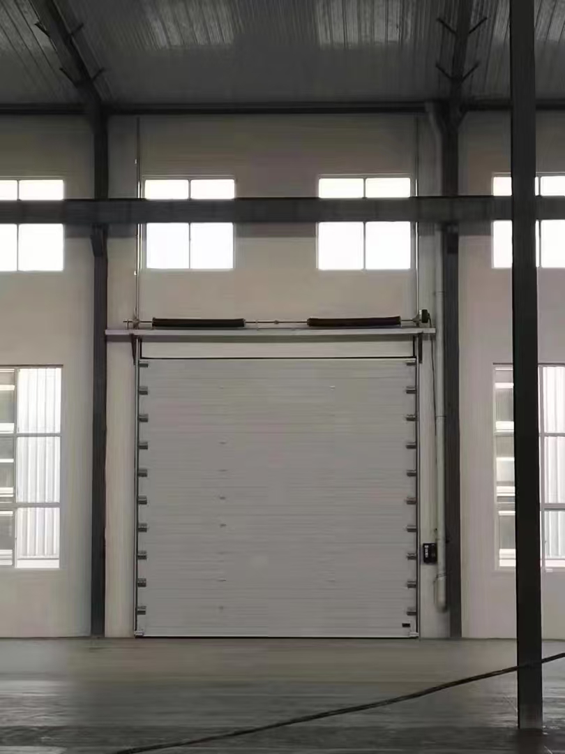 工业提升门